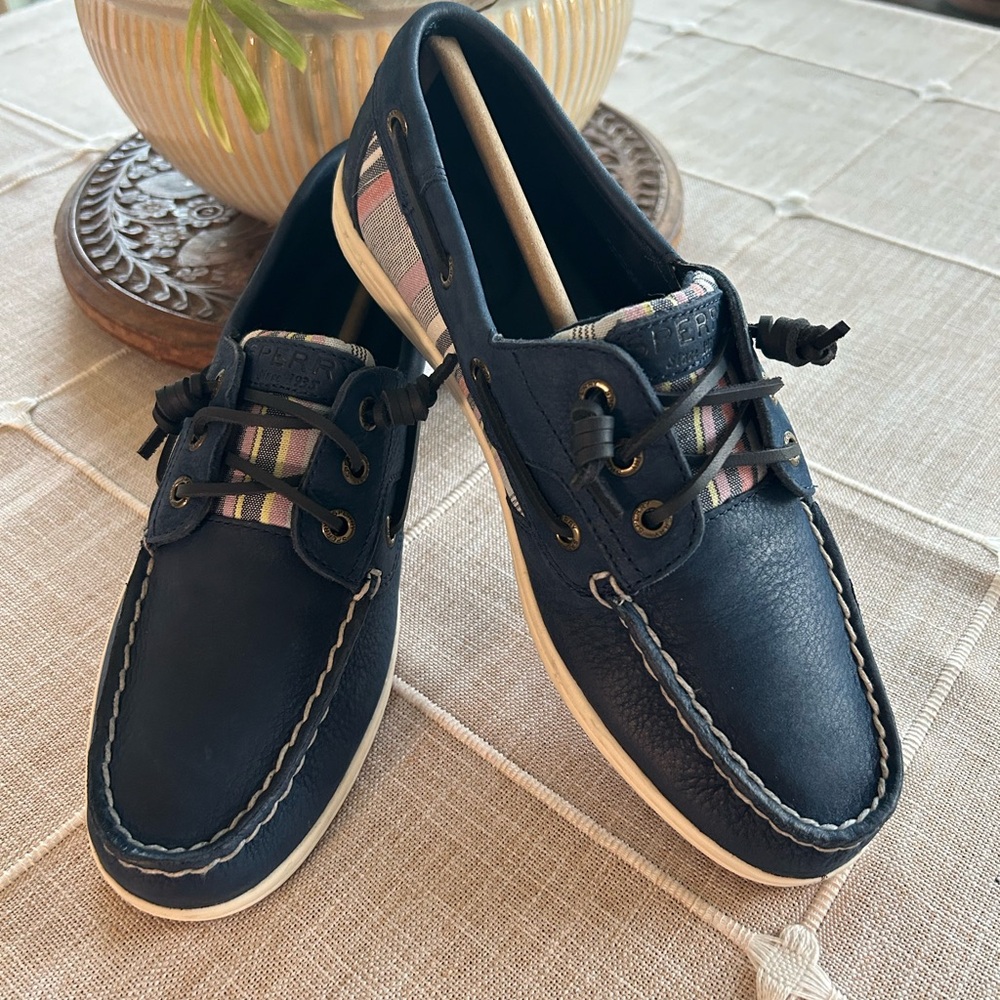 NEW-Sperry Boat Shoes size 8.5